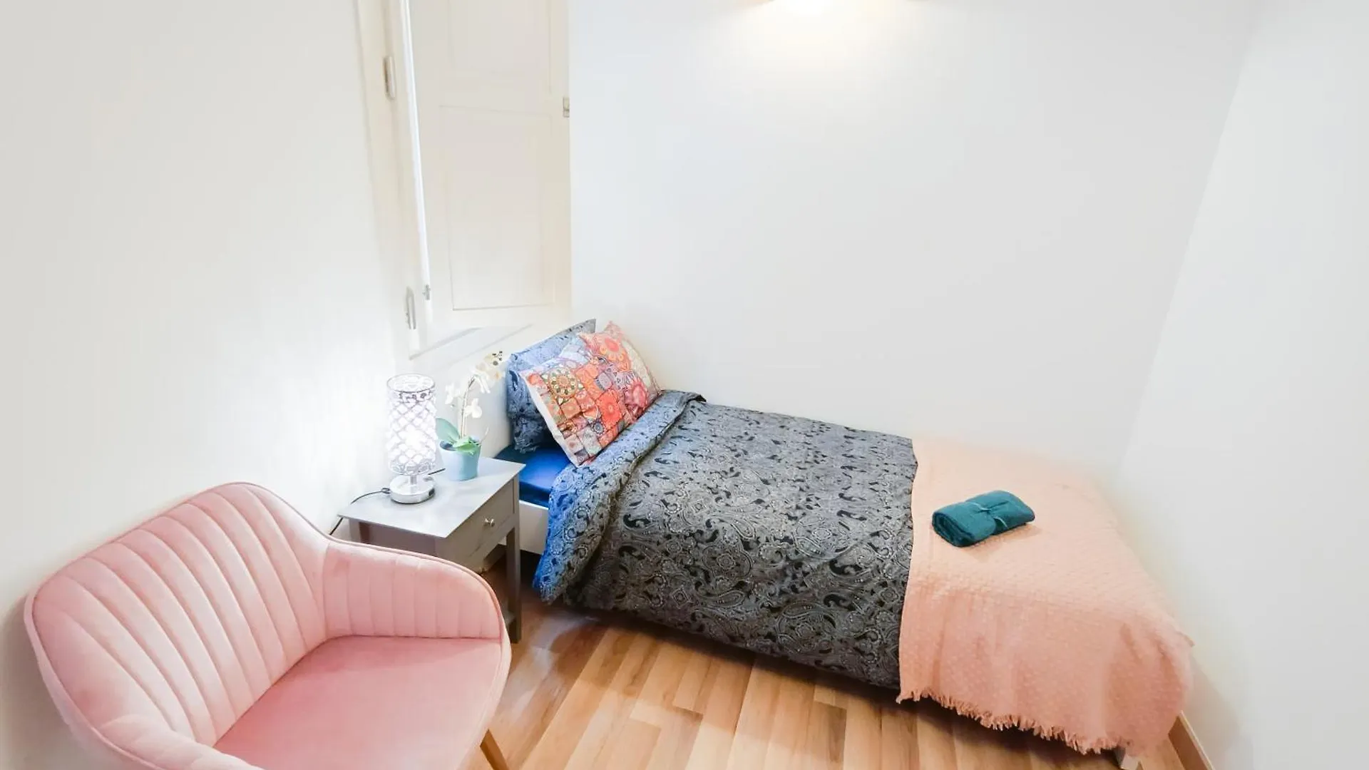 Hostel Private Rooms By La Rambla Barcelona