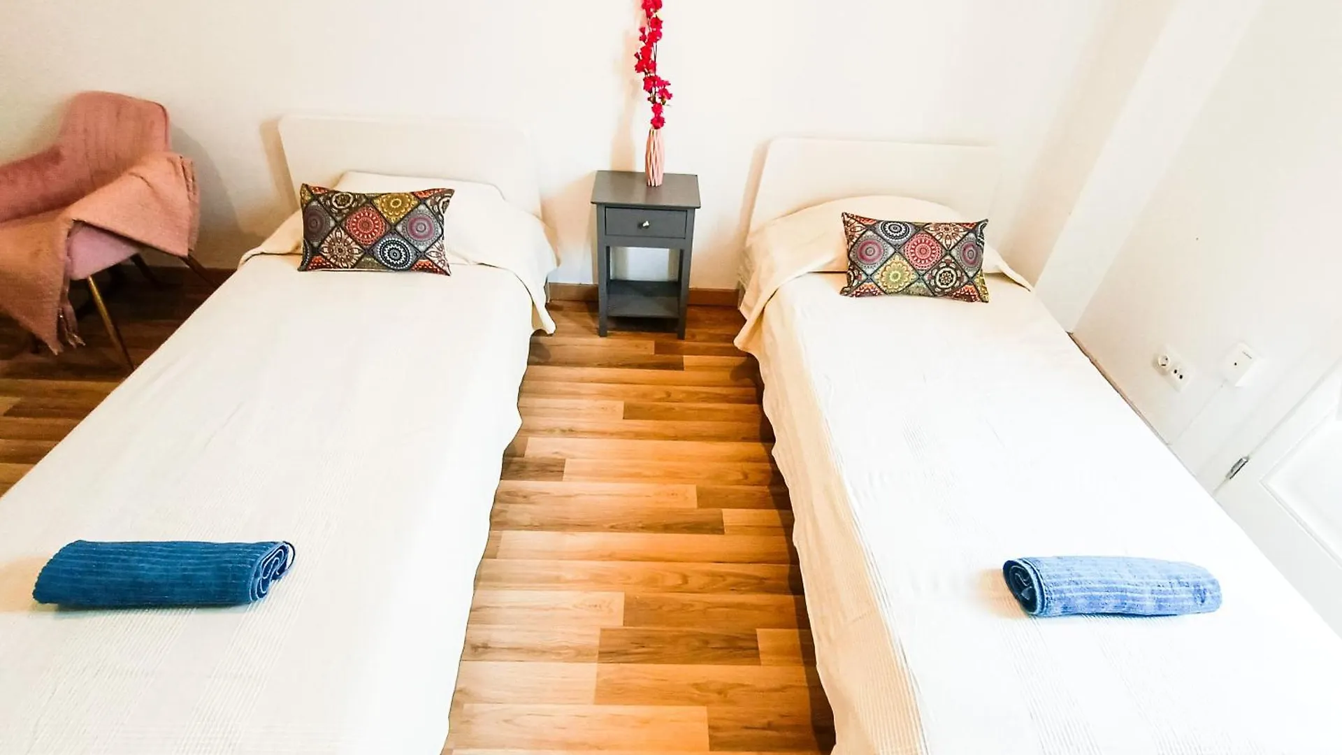 Private Rooms By La Rambla Barcelona Spain
