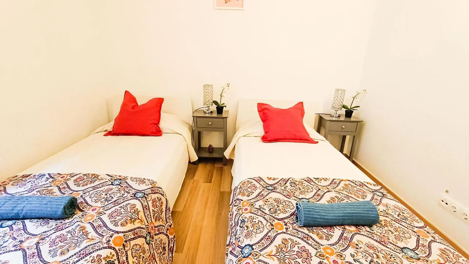 Hostel Private Rooms By La Rambla Barcelona Spain