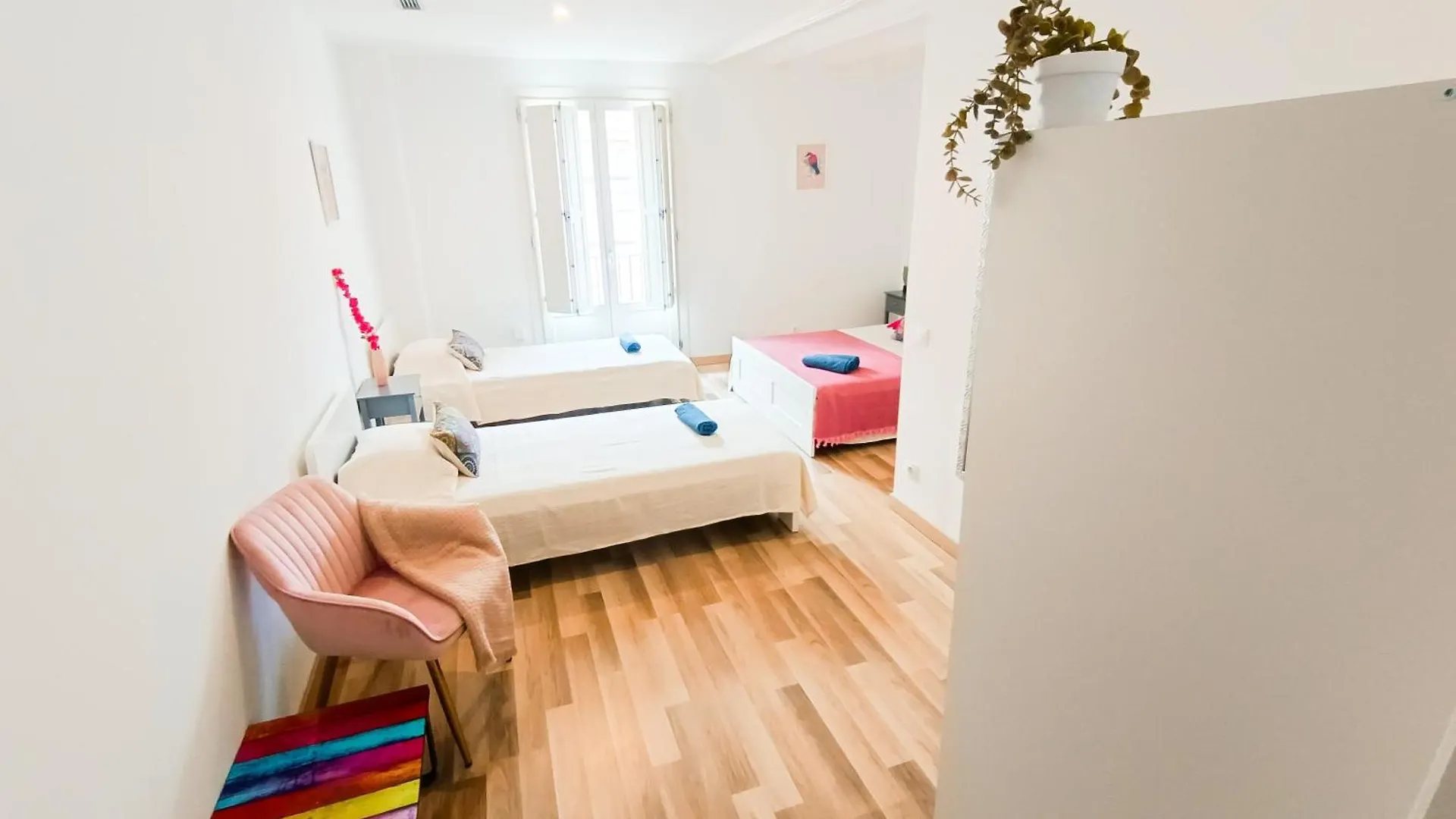 Hostel Private Rooms By La Rambla Barcelona