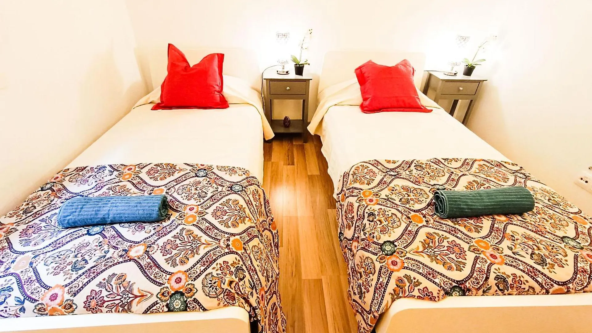 Private Rooms By La Rambla Barcelona 0*,